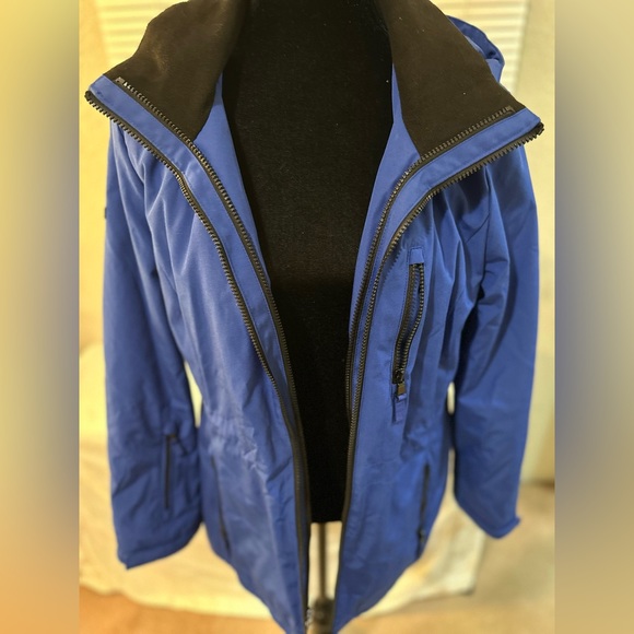Andrew Marc 2 in 1 black and blue cute winter ski/snow coat - Picture 8 of 16